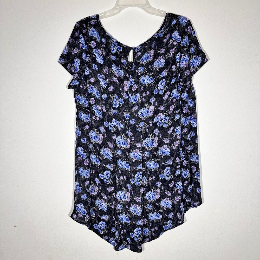 Torrid Size 0 Floral High Low Top